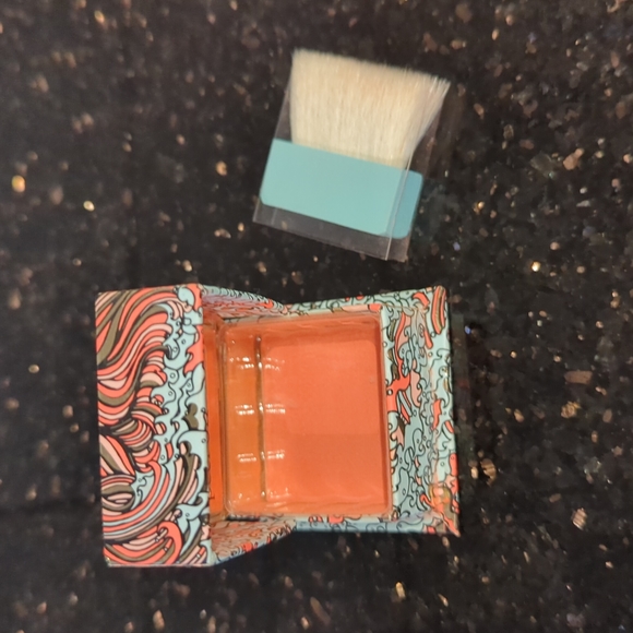 Benefit "Galifornia" Mini Blush. - Picture 4 of 4